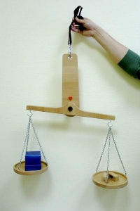 Весы подвесные из бука - fgospostavki.ru - Апрелевка