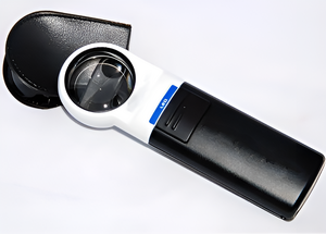 Лупа карманная с подсветкой (12,5х) - fgospostavki.ru - Апрелевка